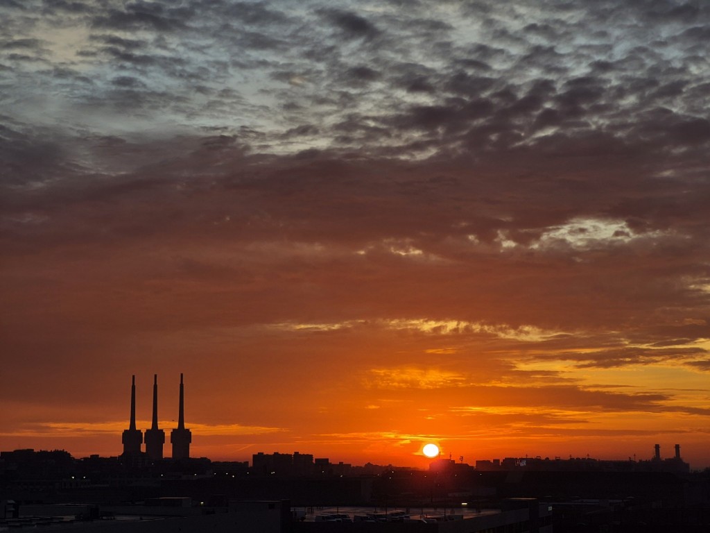 Foto: Amanecer - Sant Adrià de Besòs (Barcelona), España