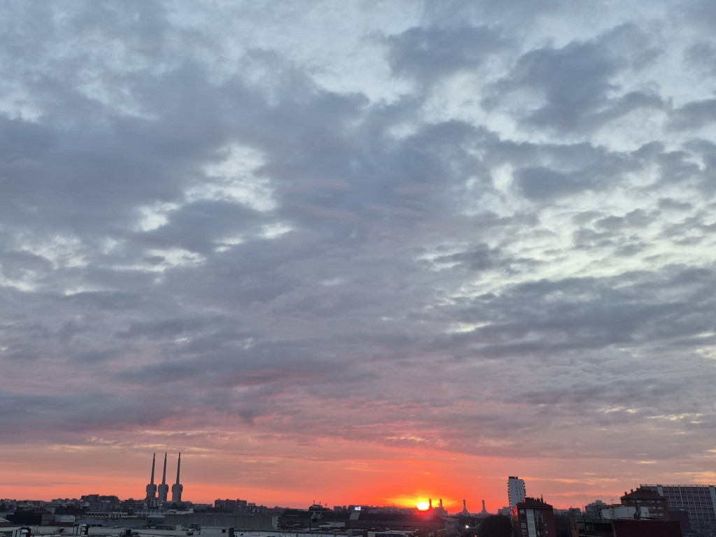 Foto: Amanecer - Sant Adrià de Besòs (Barcelona), España