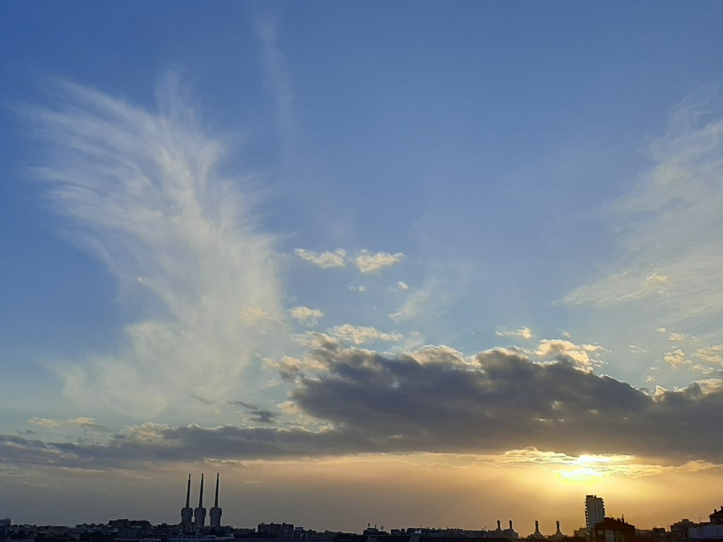 Foto: Amanecer - Sant Adrià de Besòs (Barcelona), España