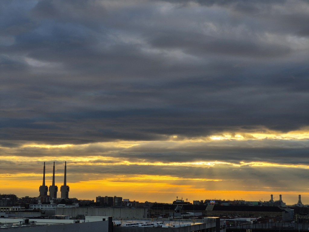 Foto: Amanecer - Sant Adrià de Besòs (Barcelona), España