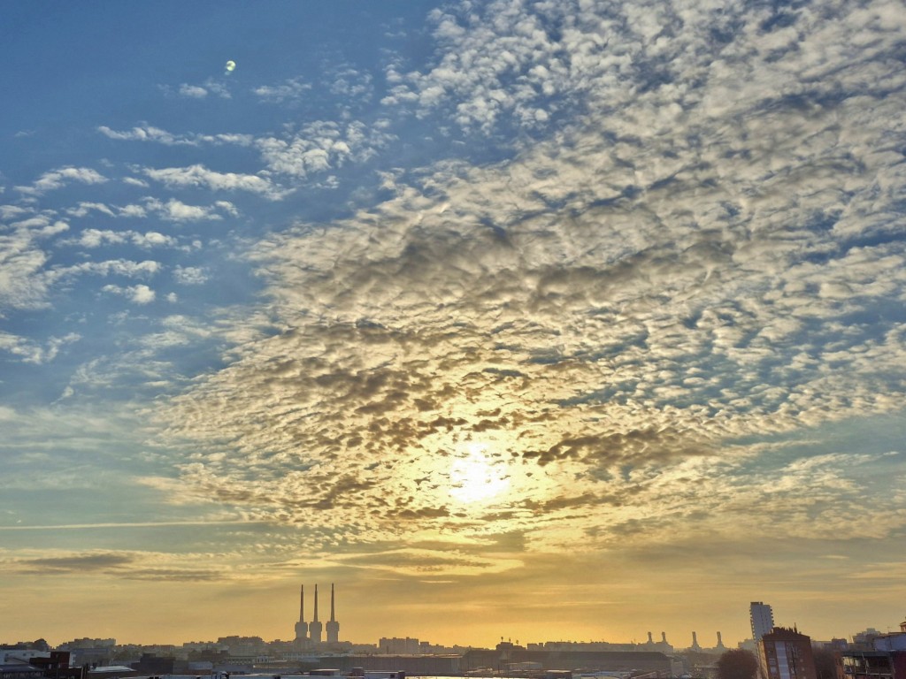 Foto: Amanecer - Sant Adrià de Besòs (Barcelona), España
