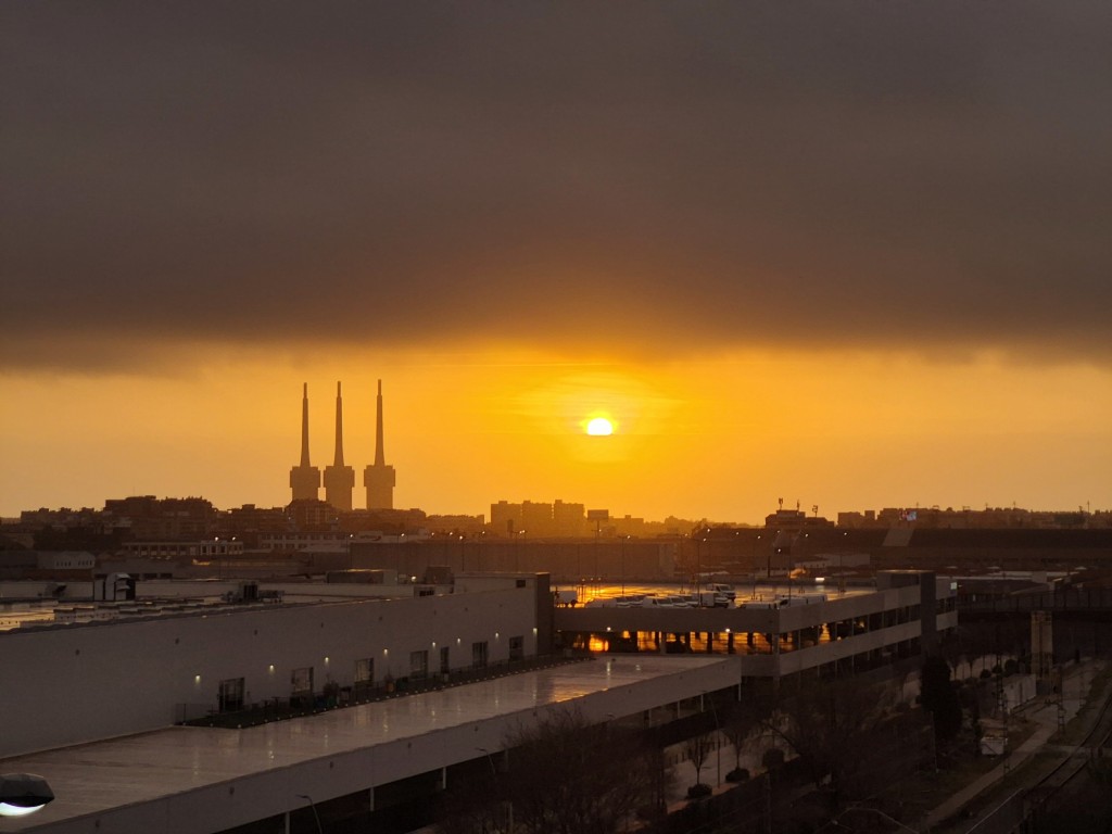 Foto: Amanecer - Sant Adrià de Besòs (Barcelona), España