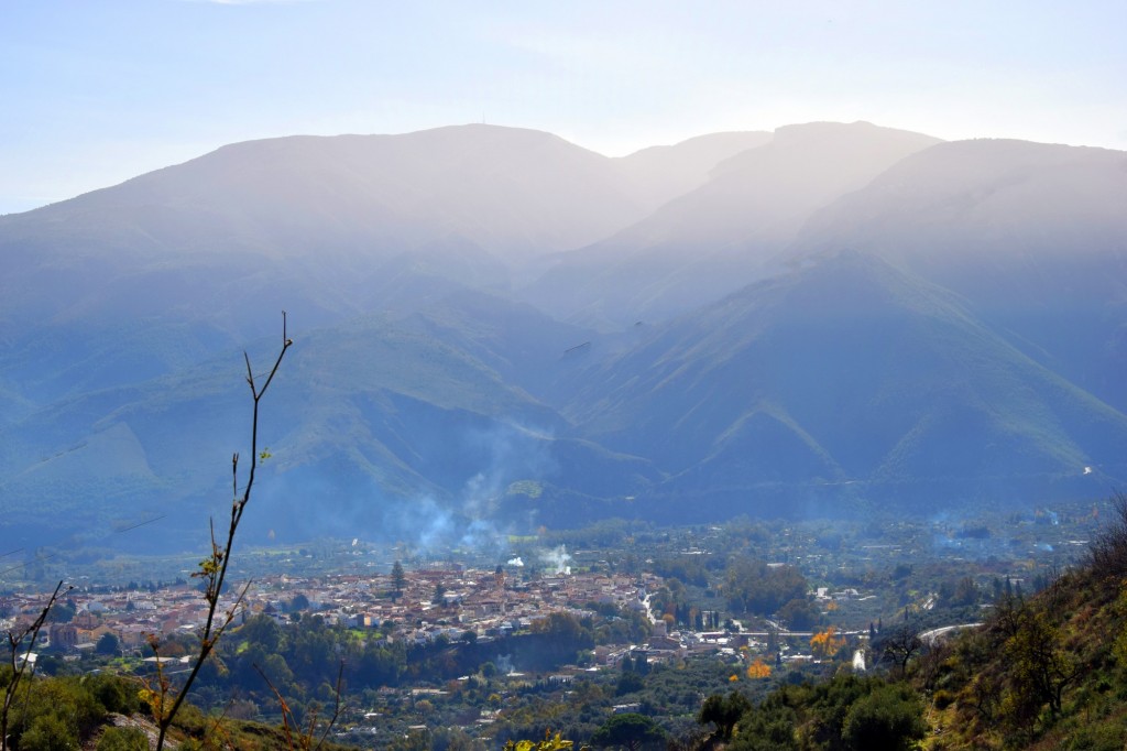 Foto: Vista de Orgiva desde la Cueva de Sortes - Orgiva (Granada), España