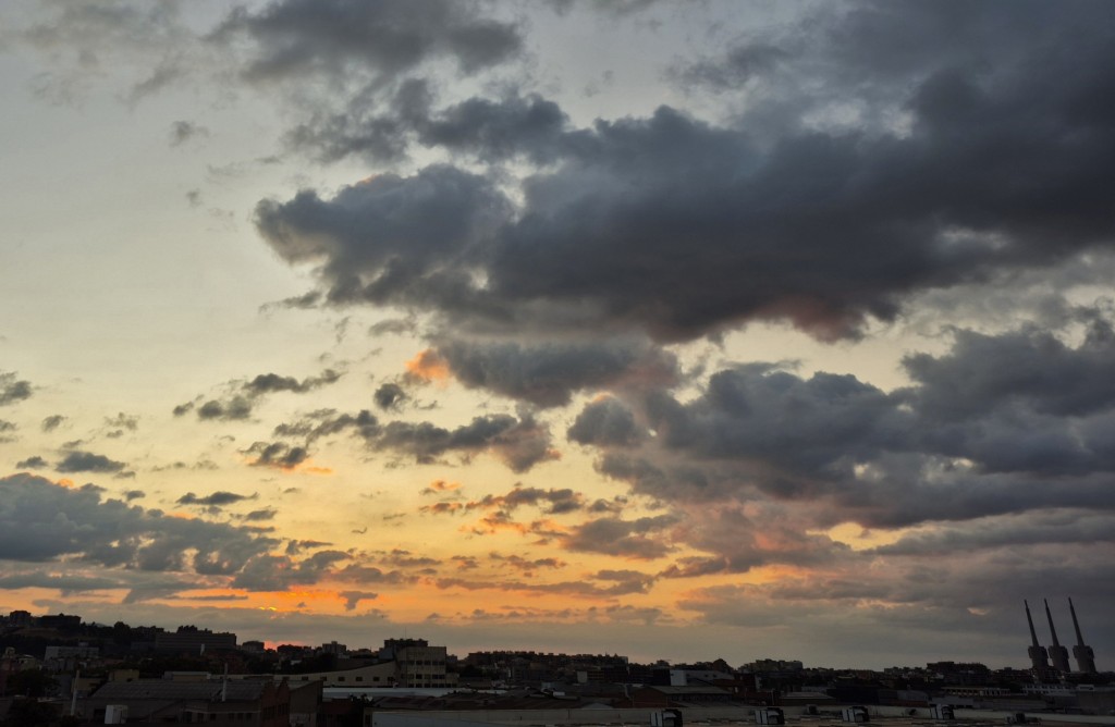 Foto: Amanecer - Sant Adrià de Besòs (Barcelona), España