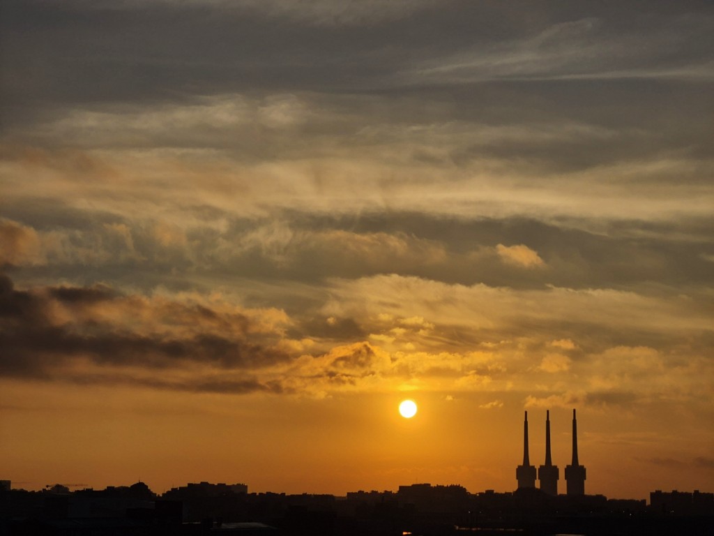 Foto: Amanecer - Sant Adrià de Besòs (Barcelona), España