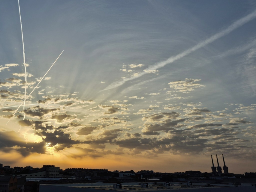 Foto: Amanecer - Sant Adrià de Besòs (Barcelona), España