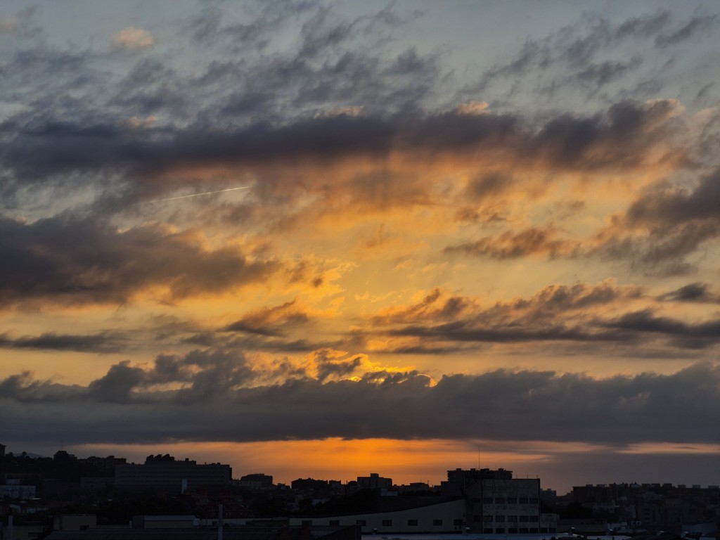 Foto: Amanecer - Sant Adrià de Besòs (Barcelona), España