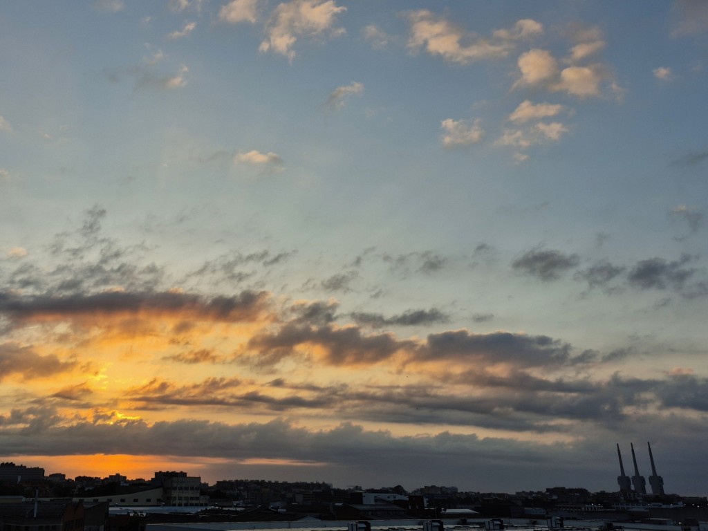 Foto: Amanecer - Sant Adrià de Besòs (Barcelona), España