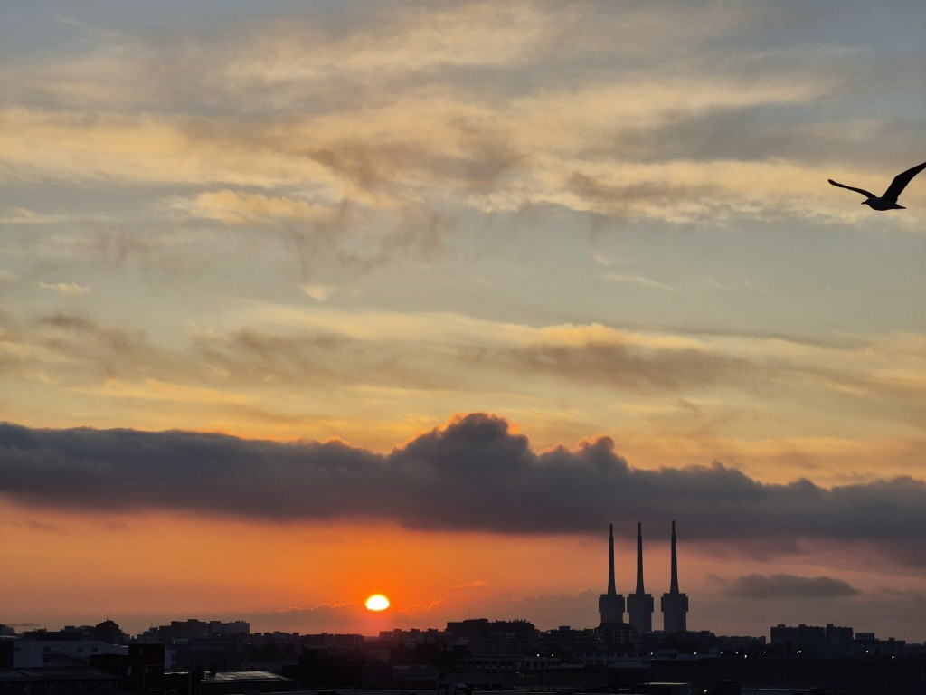 Foto: Amanecer - Sant Adrià de Besòs (Barcelona), España