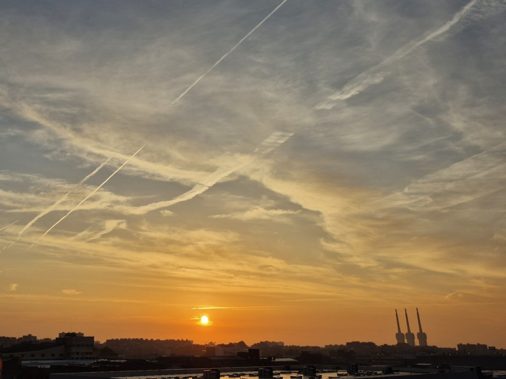 Foto: Amanecer - Sant Adrià de Besòs (Barcelona), España