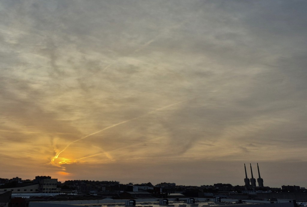 Foto: Amanecer - Sant Adrià de Besòs (Barcelona), España