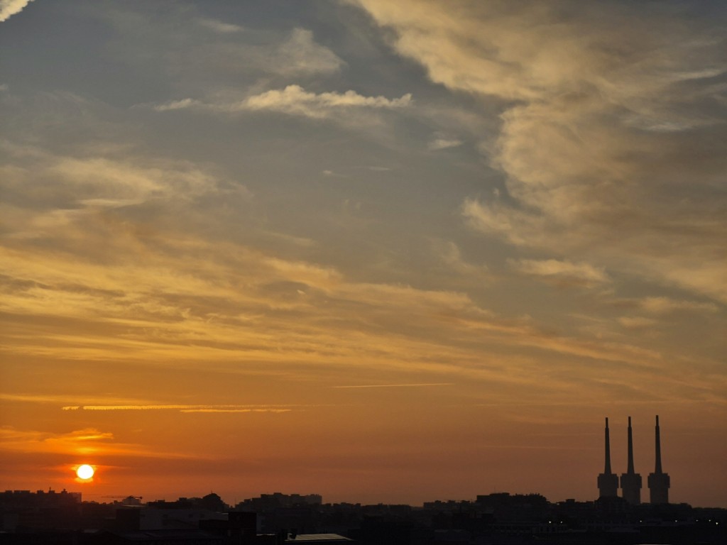 Foto: Amanecer - Sant Adrià de Besòs (Barcelona), España