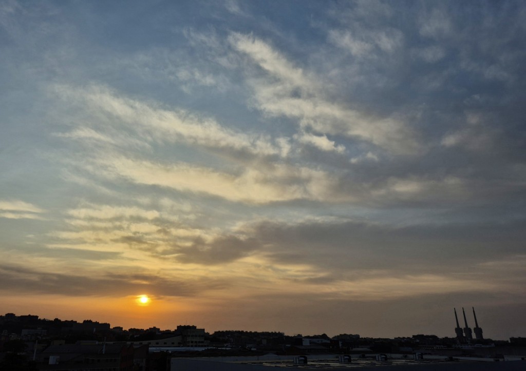 Foto: Amanecer - Sant Adrià de Besòs (Barcelona), España