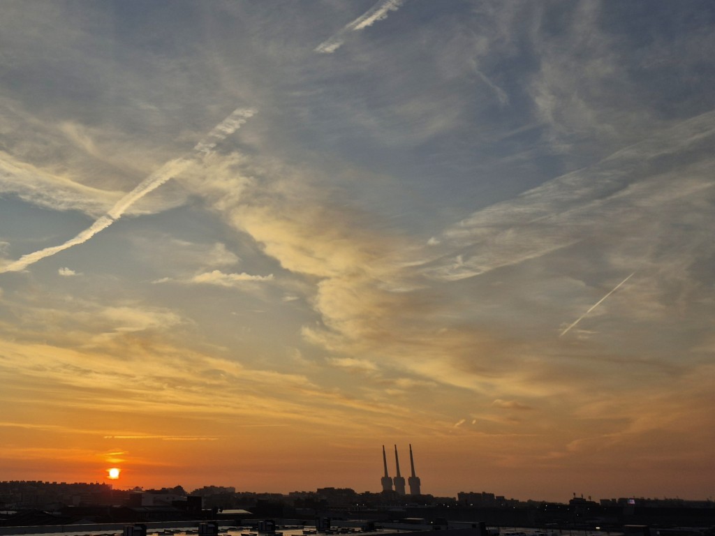 Foto: Amanecer - Sant Adrià de Besòs (Barcelona), España