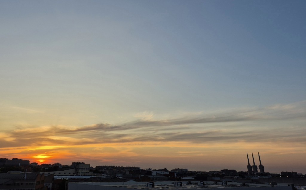 Foto: Amanecer - Sant Adrià de Besòs (Barcelona), España