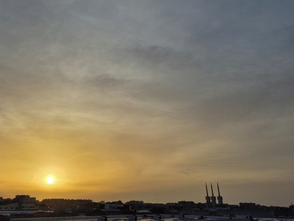 Foto: Amanecer - Sant Adrià de Besòs (Barcelona), España