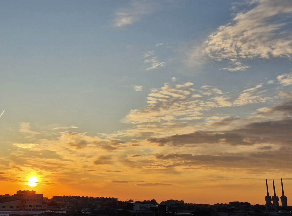 Foto: Amanecer - Sant Adrià de Besòs (Barcelona), España