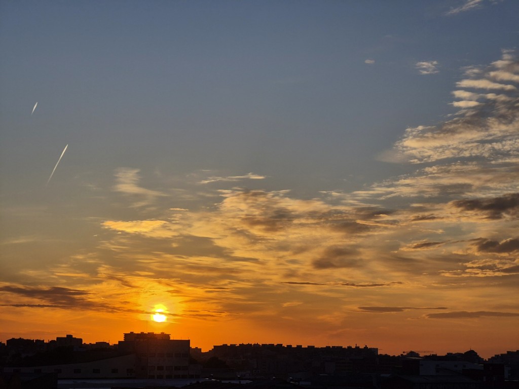 Foto: Amanecer - Sant Adrià de Besòs (Barcelona), España