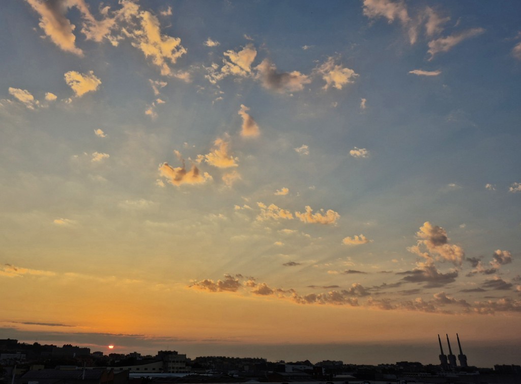 Foto: Amanecer - Sant Adrià de Besòs (Barcelona), España