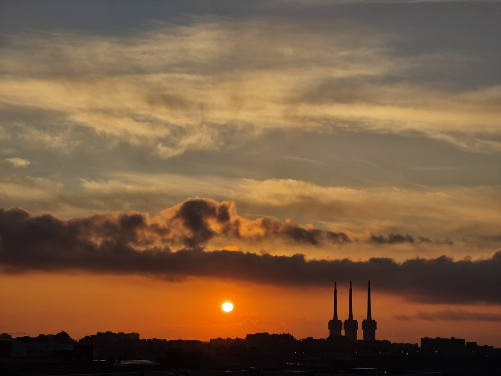 Foto: Amanecer - Sant Adrià de Besòs (Barcelona), España
