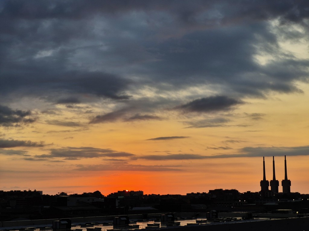 Foto: Amanecer - Sant Adrià de Besòs (Barcelona), España
