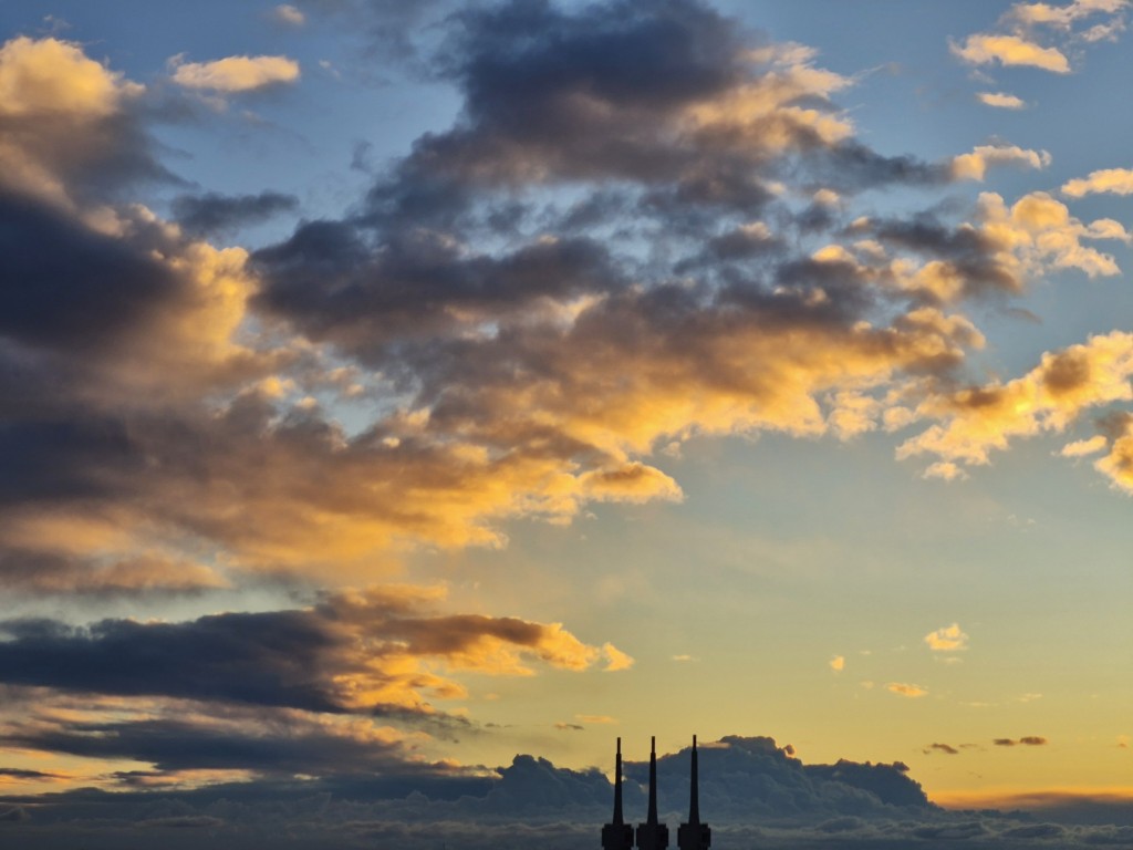 Foto: Amanecer - Sant Adrià de Besòs (Barcelona), España
