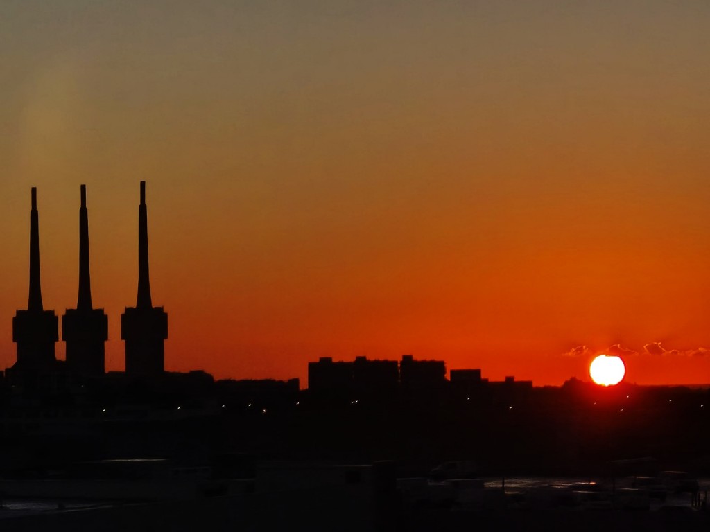 Foto: Amanecer - Sant Adrià de Besòs (Barcelona), España