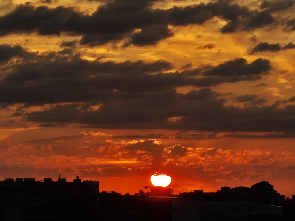 Foto: Amanecer - Sant Adrià de Besòs (Barcelona), España