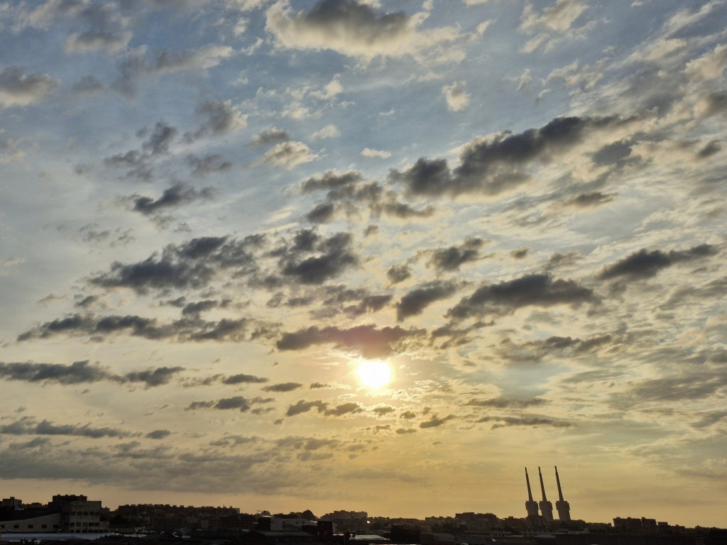 Foto: Amanecer - Sant Adrià de Besòs (Barcelona), España