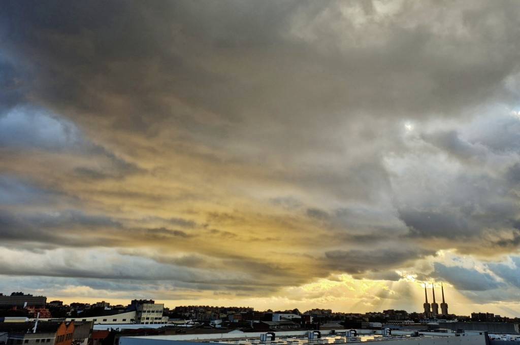 Foto: Amanecer - Sant Adrià de Besòs (Barcelona), España