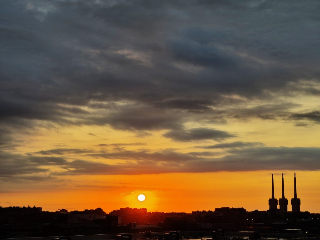Foto: Amanecer - Sant Adrià de Besòs (Barcelona), España