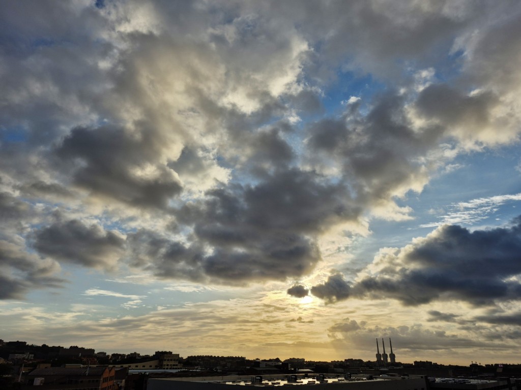 Foto: Amanecer - Sant Adrià de Besòs (Barcelona), España