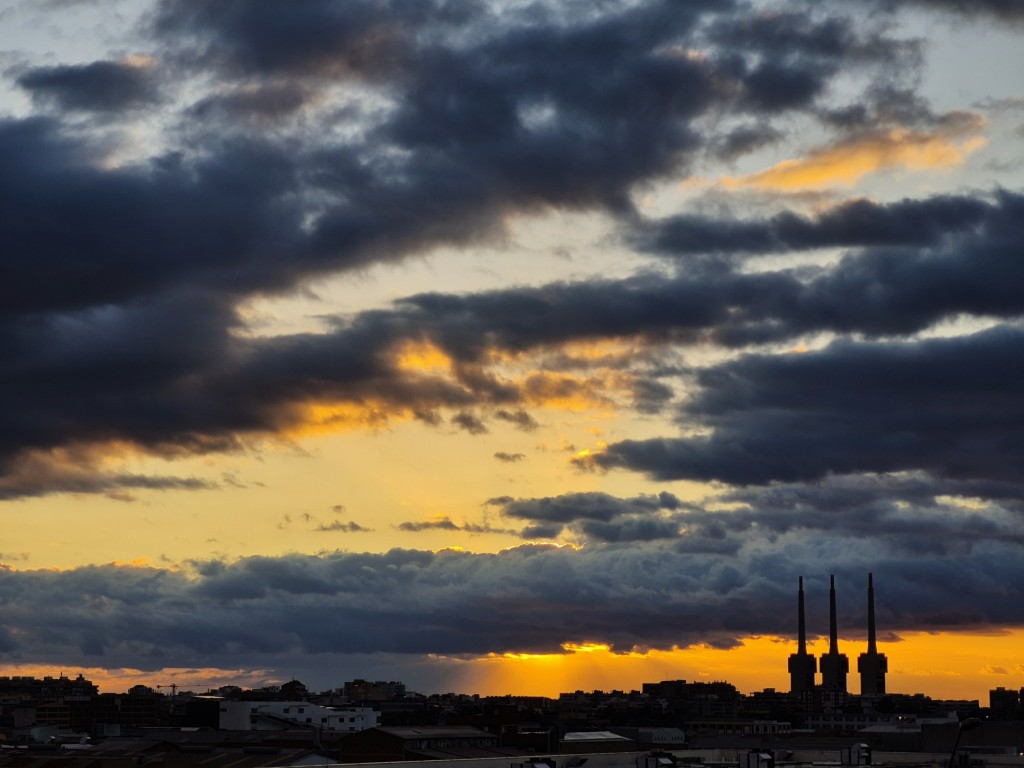Foto: Amanecer - Sant Adrià de Besòs (Barcelona), España