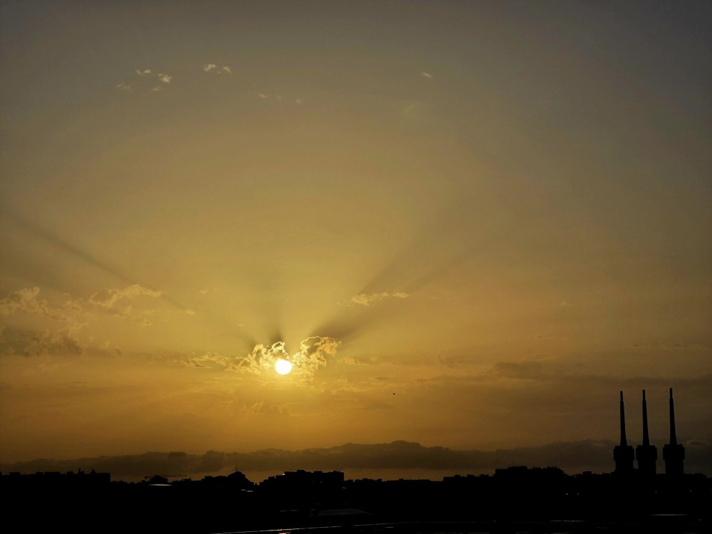 Foto: Amanecer - Sant Adrià de Besòs (Barcelona), España
