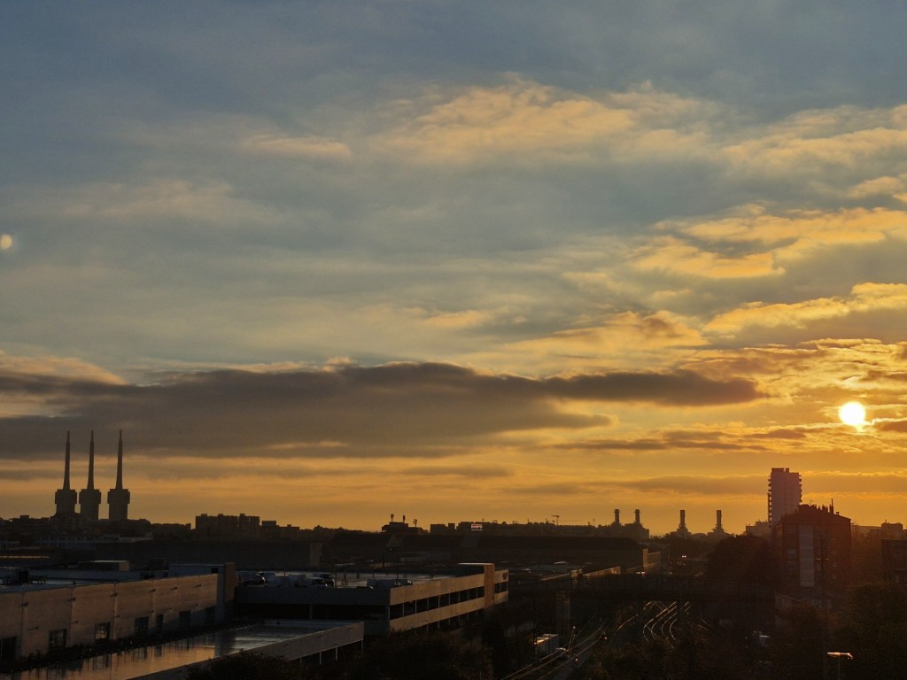 Foto: Amanecer - Sant Adrià de Besòs (Barcelona), España