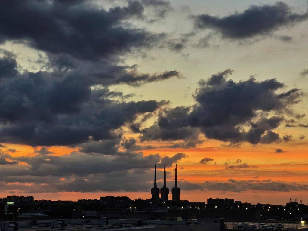 Foto: Amanecer - Sant Adrià de Besòs (Barcelona), España
