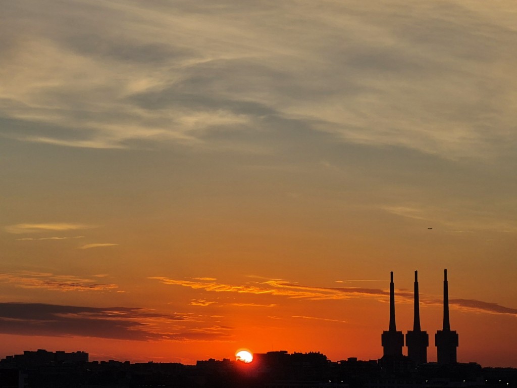 Foto: Amanecer - Sant Adrià de Besòs (Barcelona), España