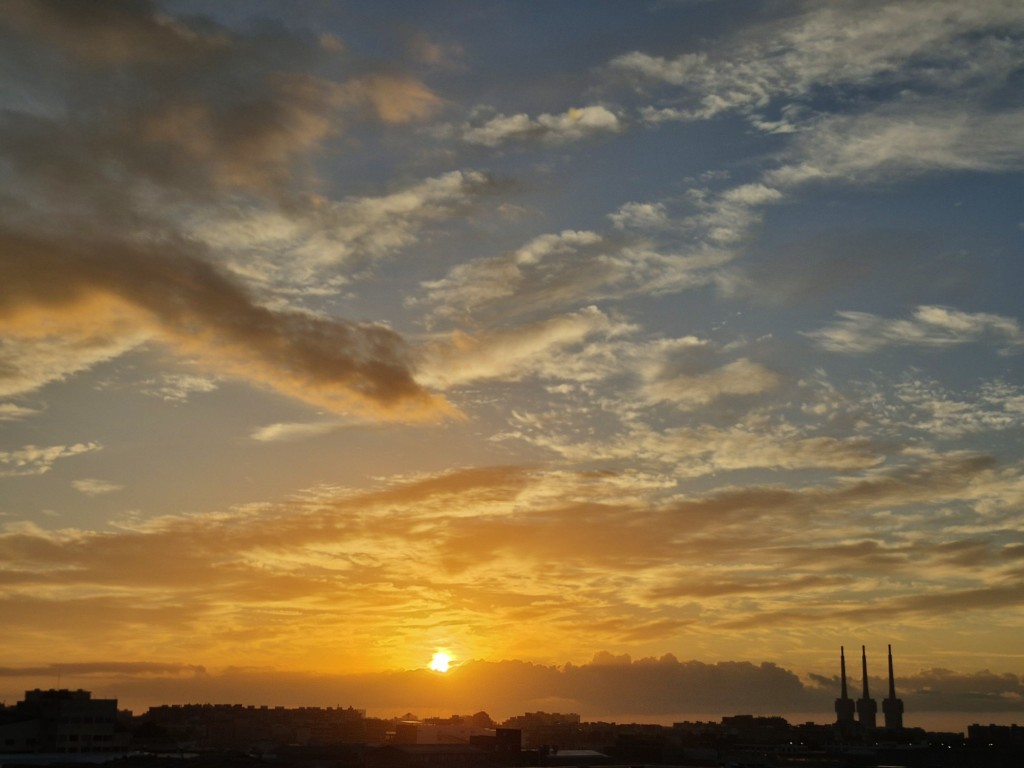 Foto: Amanecer - Sant Adrià de Besòs (Barcelona), España