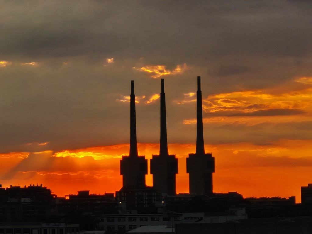 Foto: Amanecer - Sant Adrià de Besòs (Barcelona), España