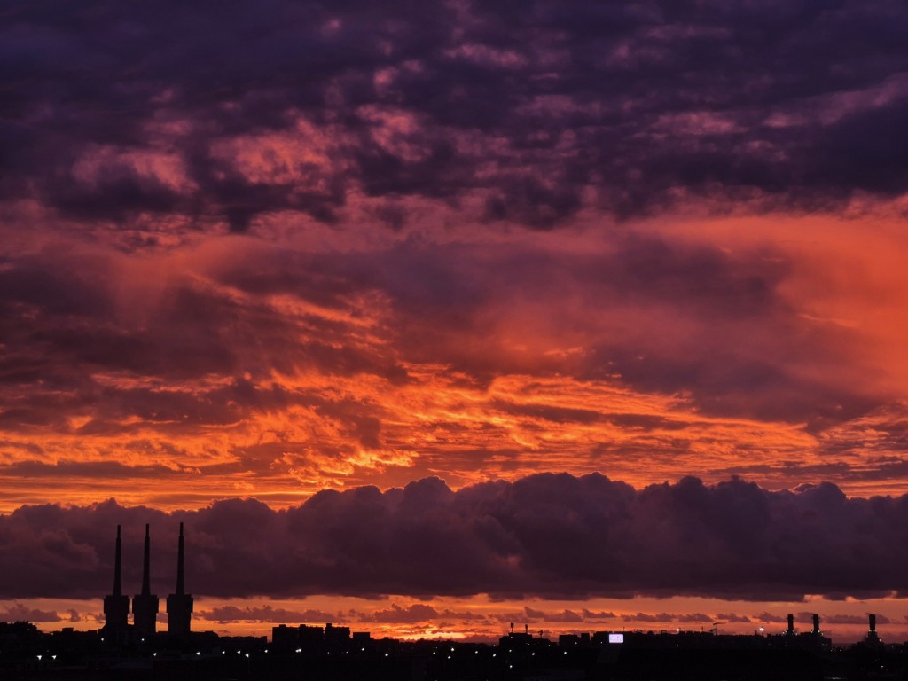 Foto: Amanecer - Sant Adrià de Besòs (Barcelona), España