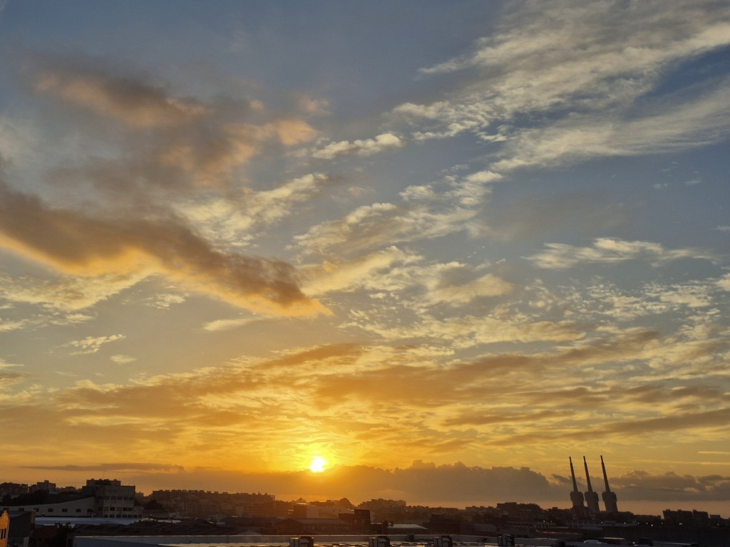 Foto: Amanecer - Sant Adrià de Besòs (Barcelona), España