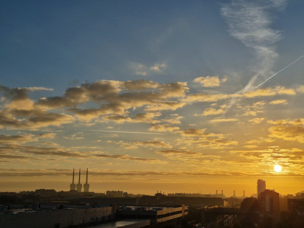 Foto: Amanecer - Sant Adrià de Besòs (Barcelona), España