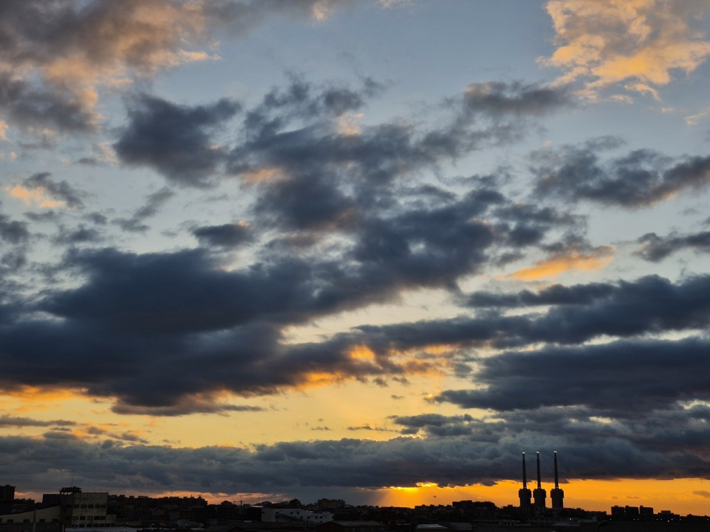 Foto: Amanecer - Sant Adrià de Besòs (Barcelona), España