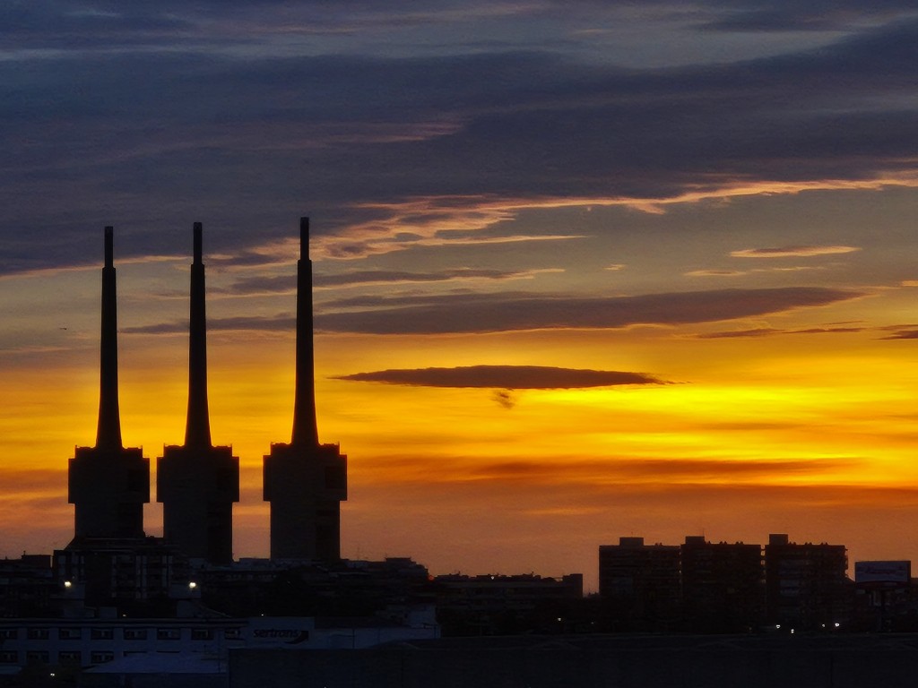 Foto: Amanecer - Sant Adrià de Besòs (Barcelona), España
