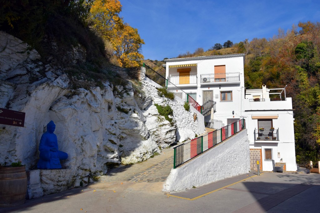 Foto: Camino de subida a la Stupa at O Sel ling Buddhist Retreat - Soportujar (Granada), España