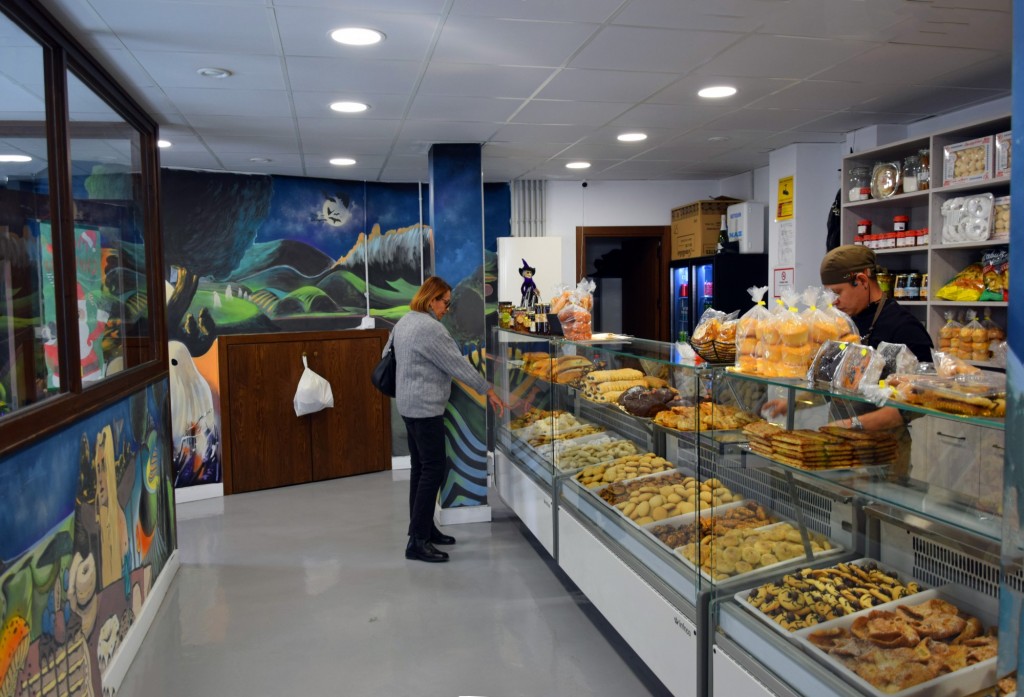 Foto: Pasteles,rosquillas etc - Soportujar (Granada), España