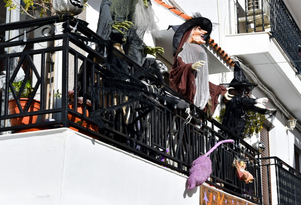 Foto: Balcón con brujas - Soportujar (Granada), España