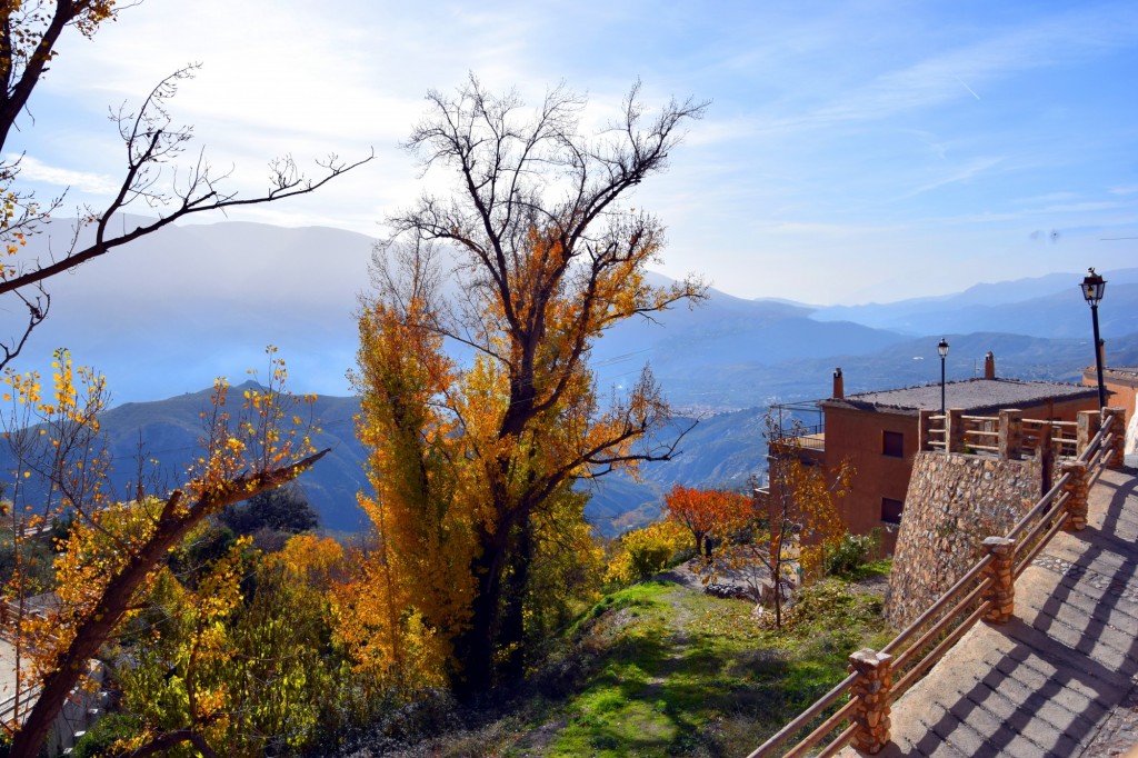 Foto: Conocido como Extraño y lleno de magia y  como tierra de brujas - Soportujar (Granada), España