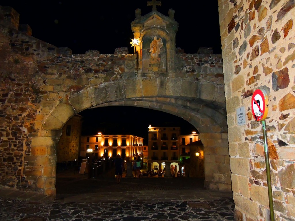 Foto: Calle Arco de la Estrella - Cáceres (Extremadura), España