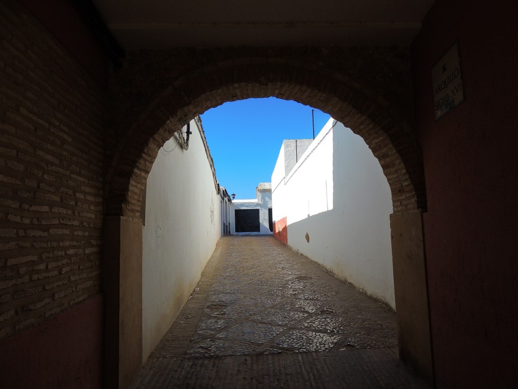 Foto: Calle Arquillo  (S.XVI) - Puebla de Cazalla (Sevilla), España
